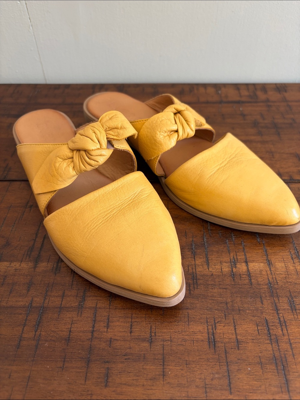 Bueno Yellow Knot-Detail Leather Mules